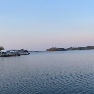 Meet your Posher, Issy